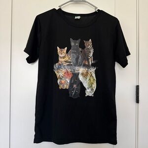 Cats Reflection Black T-shirt Unique Design Size Large Ladies